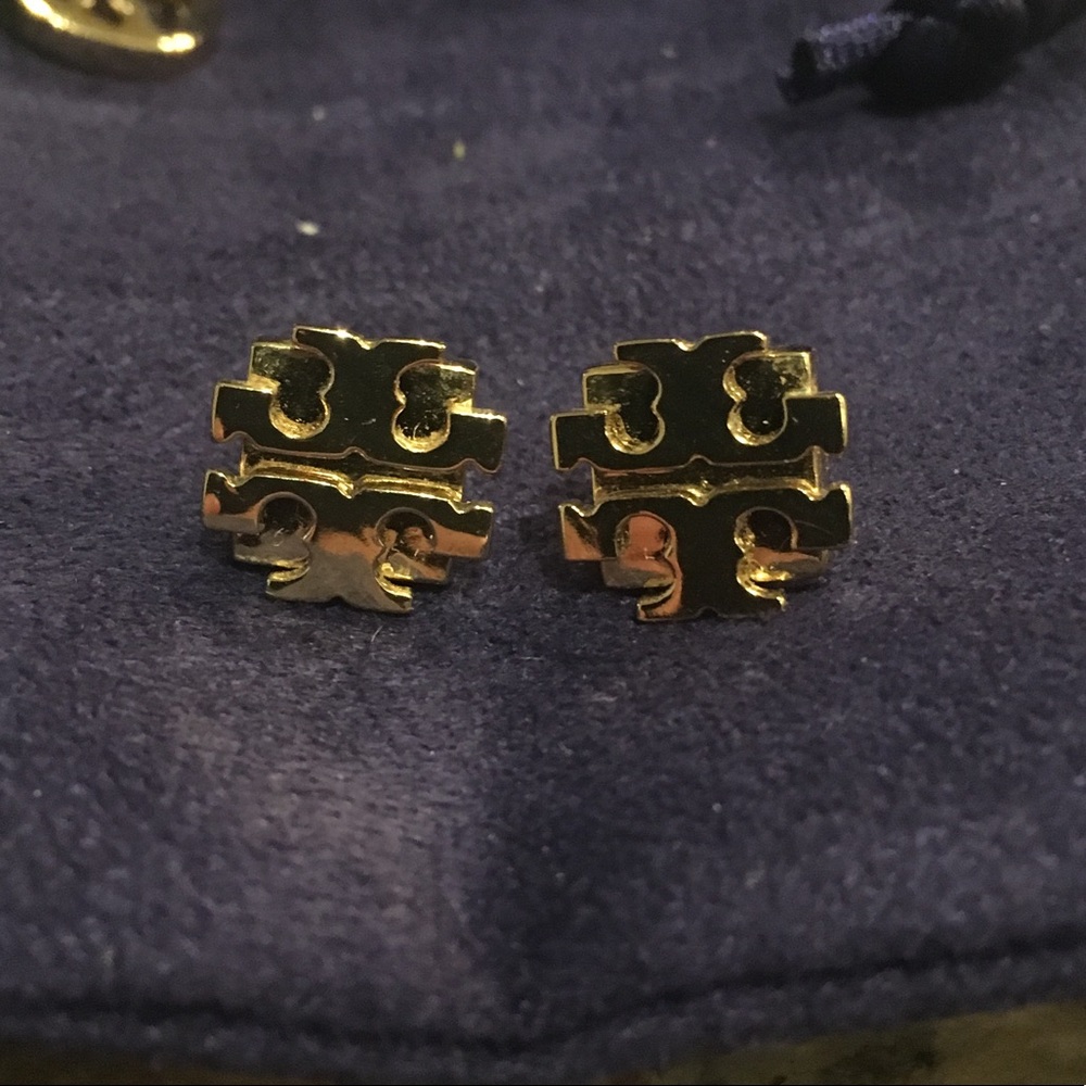 Tory Burch stud earring